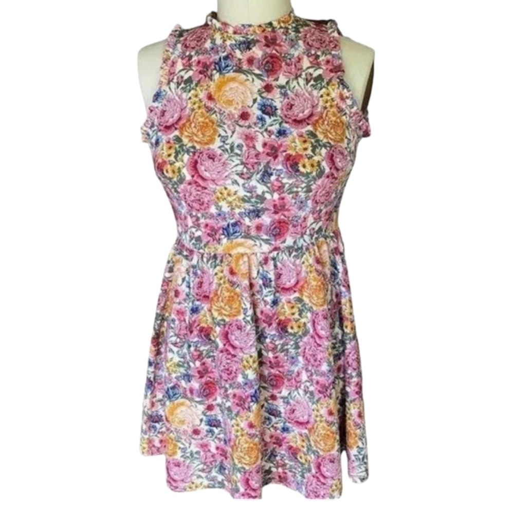 Rewind Floral Dress With Zip Up Back With Ruffled Sleeves Size M